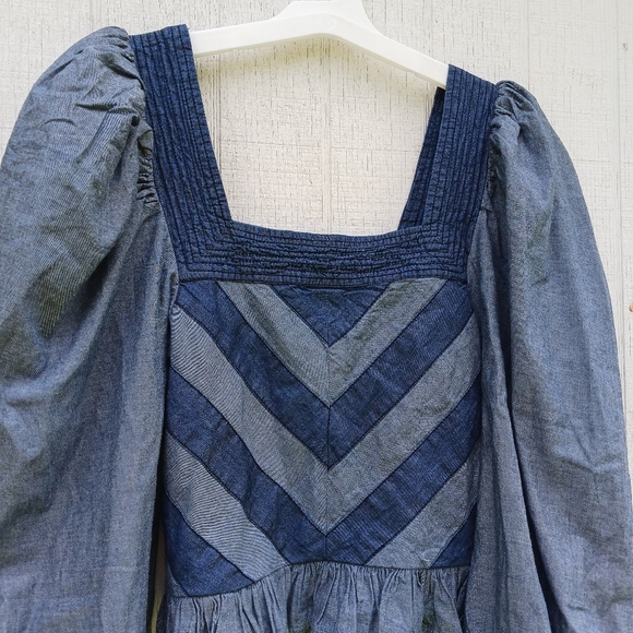 ANTHROPOLOGIE Love the Label Smocked Puff-Sleeve Denim Blouse Blue Top - SIZE M. - Picture 4 of 12